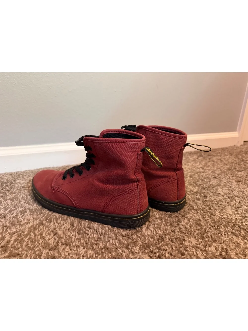 Dr. Martens Shoreditch High Top Boots Women’s 7